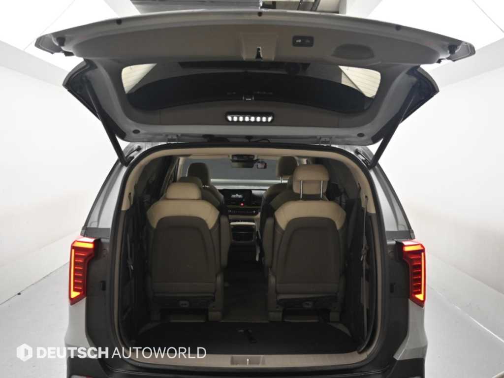 Kia Carnival — photo 19