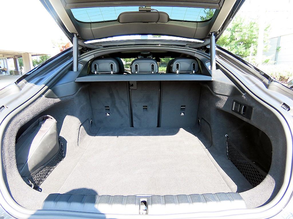 BMW i4 — photo 17