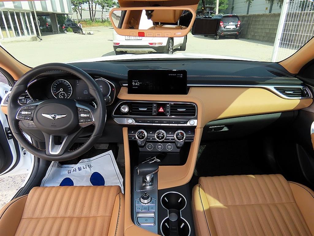 Genesis G70 — photo 07