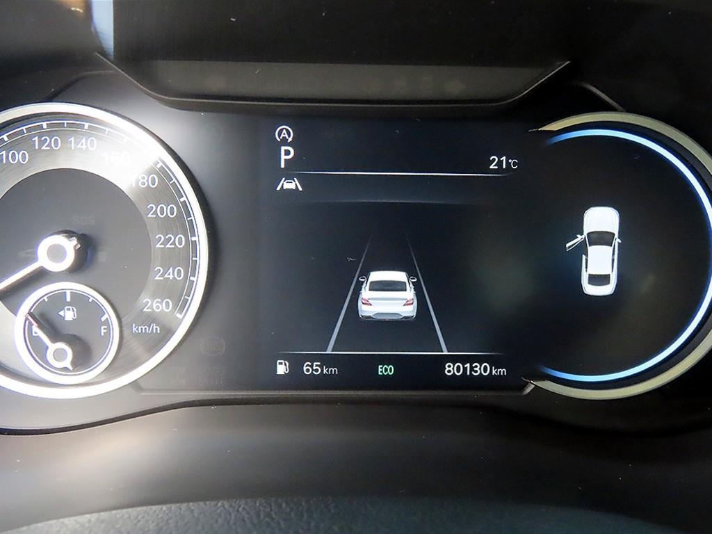 Genesis G70 — photo 09