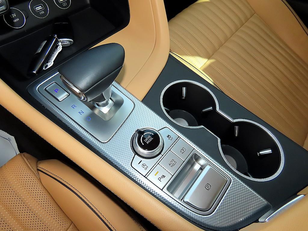 Genesis G70 — photo 10
