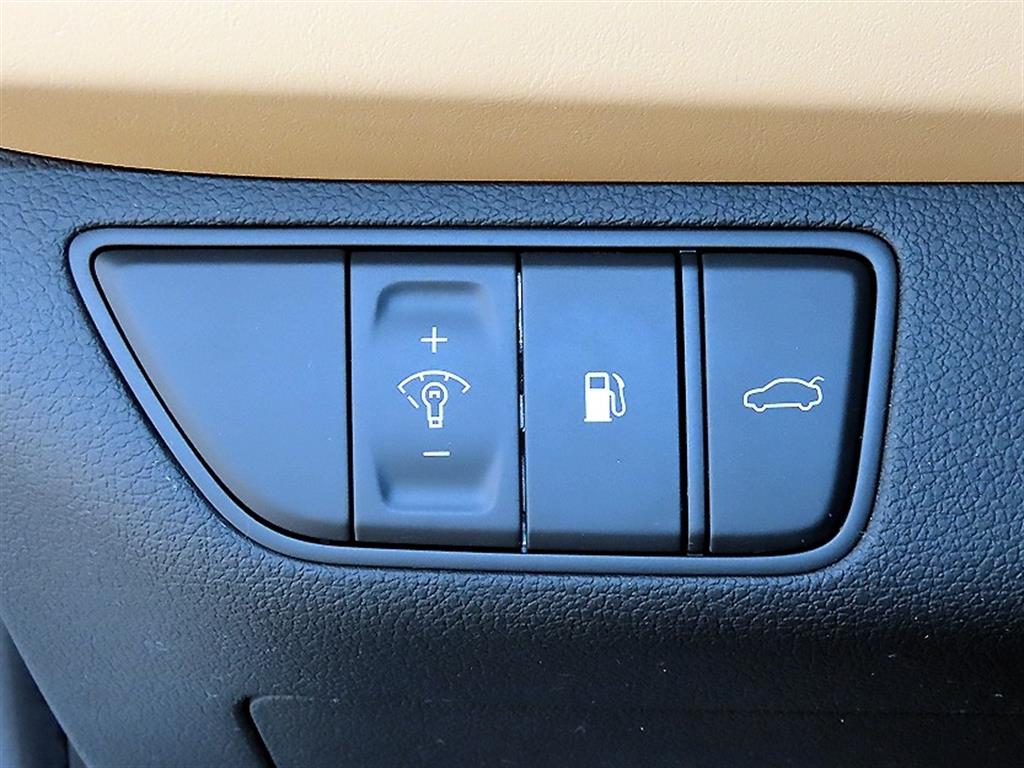 Genesis G70 — photo 12