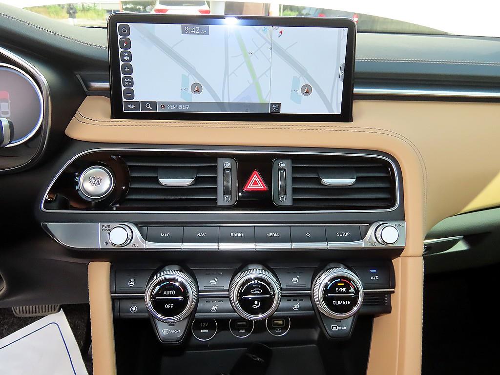 Genesis G70 — photo 13