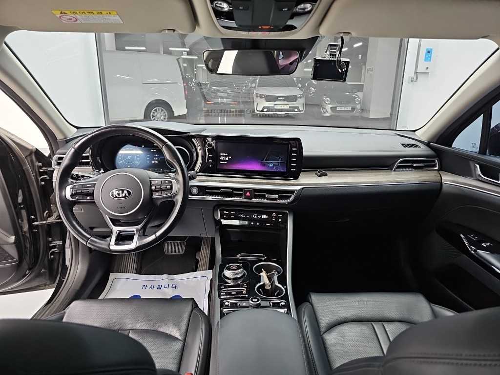 Kia K5 — photo 07