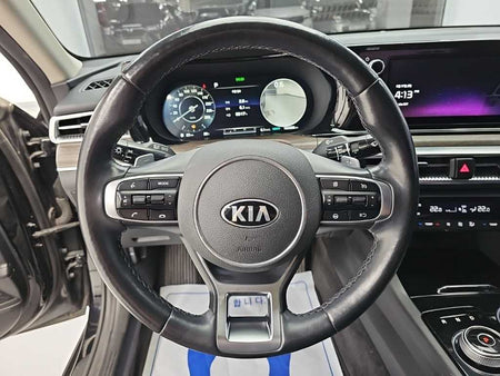 Kia K5 — photo 09