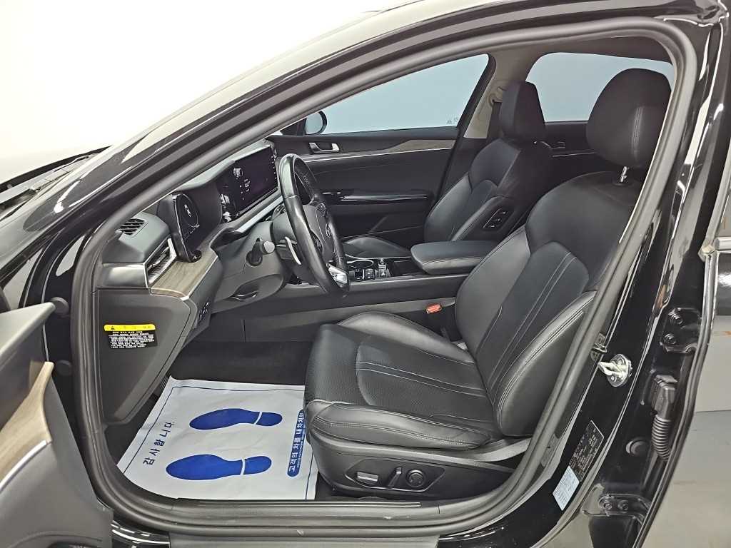 Kia K5 — photo 11