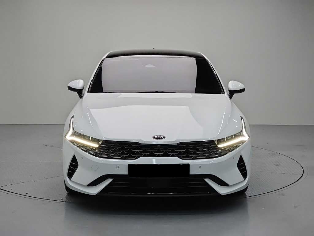Kia K5 — photo 02