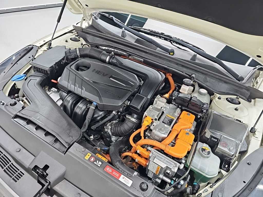 Kia K5 — photo 05