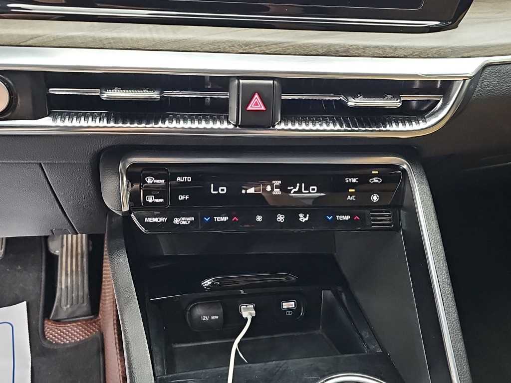 Kia K5 — photo 10
