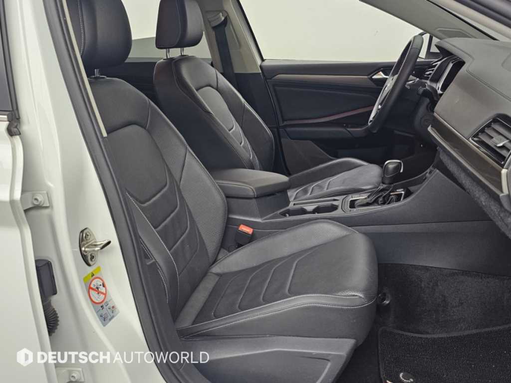 Volkswagen Jetta — photo 10