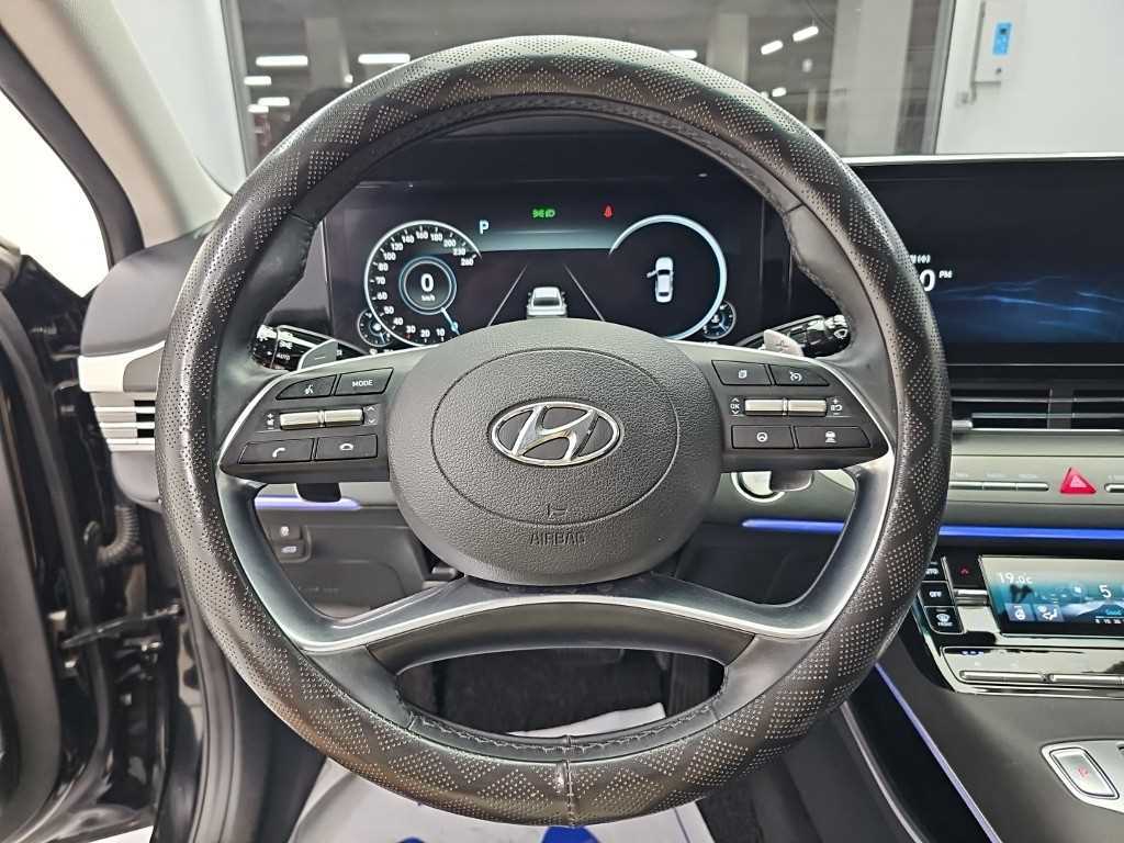 Hyundai Grandeur — photo 09
