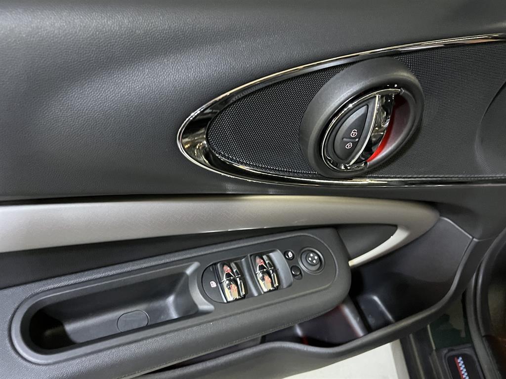 Mini Clubman — photo 13