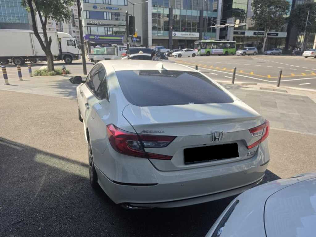 Honda Accord — photo 02