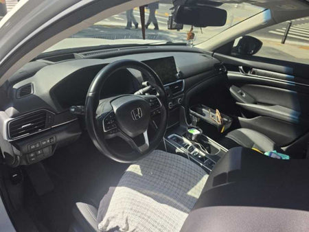 Honda Accord — photo 06