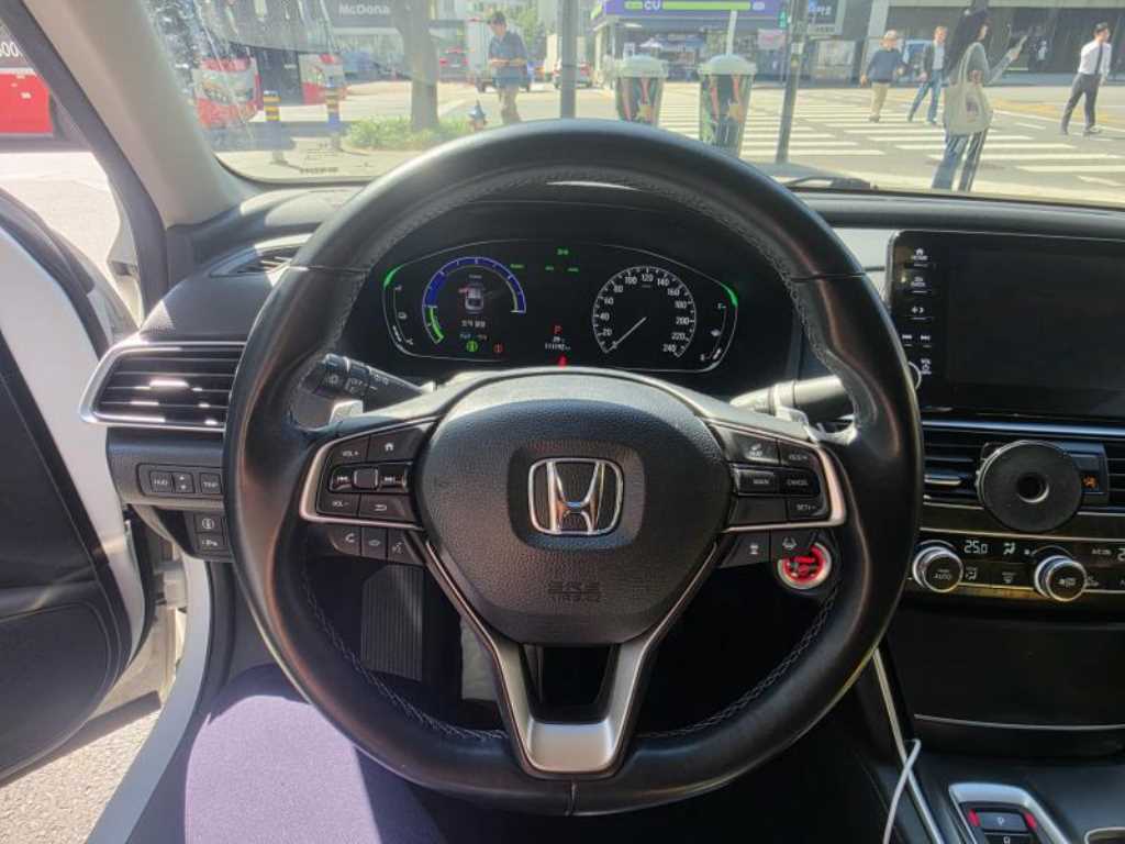 Honda Accord — photo 07