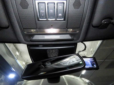 Jaguar XE — photo 15