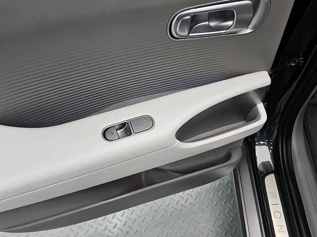 Hyundai Ioniq6 — photo 13