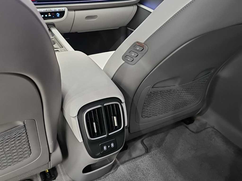 Hyundai Ioniq6 — photo 14