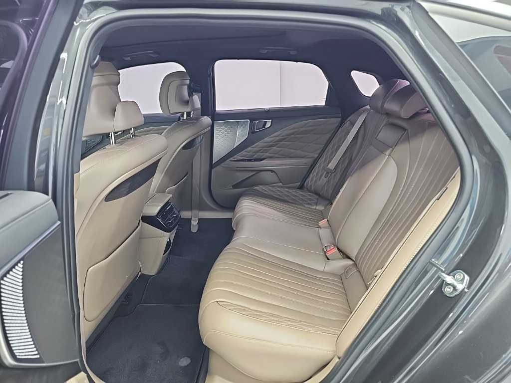 Kia K8 — photo 12
