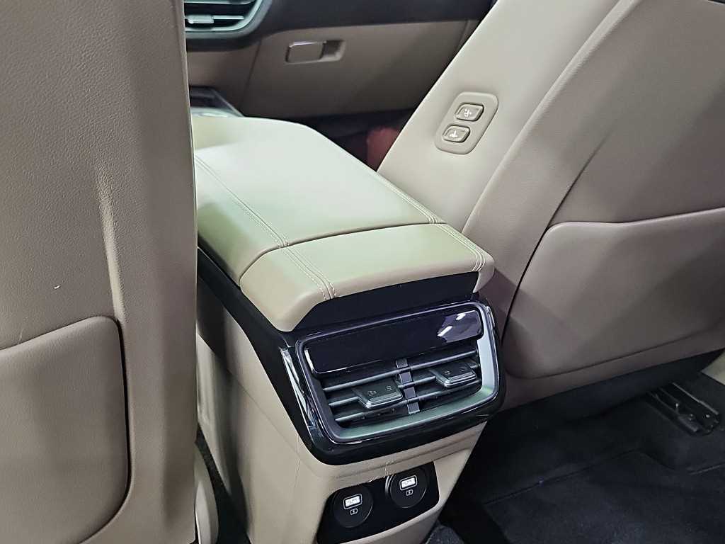 Kia K8 — photo 13
