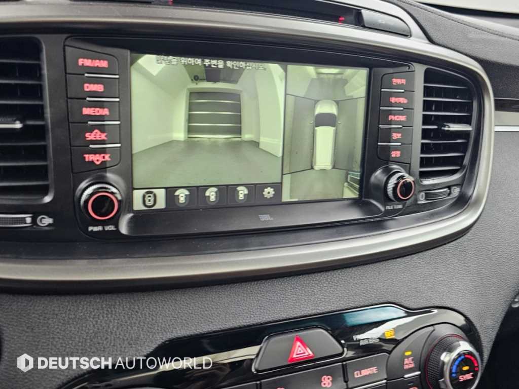 Kia Sorento — photo 15