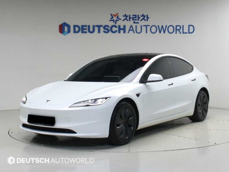 Tesla Model 3 — photo 01
