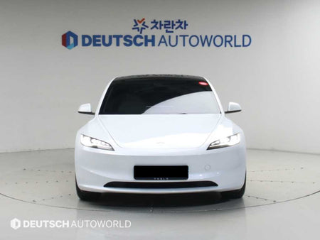 Tesla Model 3 — photo 03