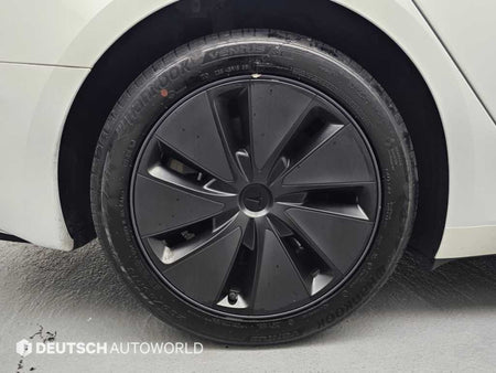 Tesla Model 3 — photo 05