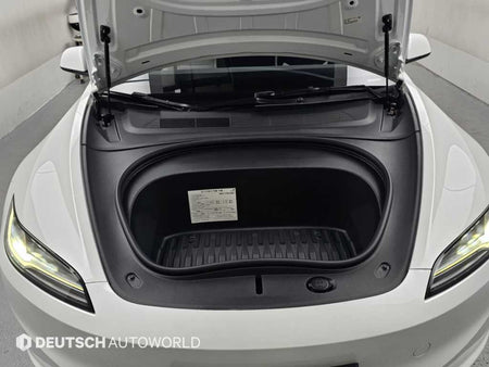 Tesla Model 3 — photo 06