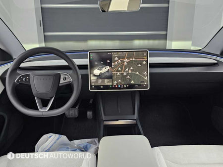 Tesla Model 3 — photo 07