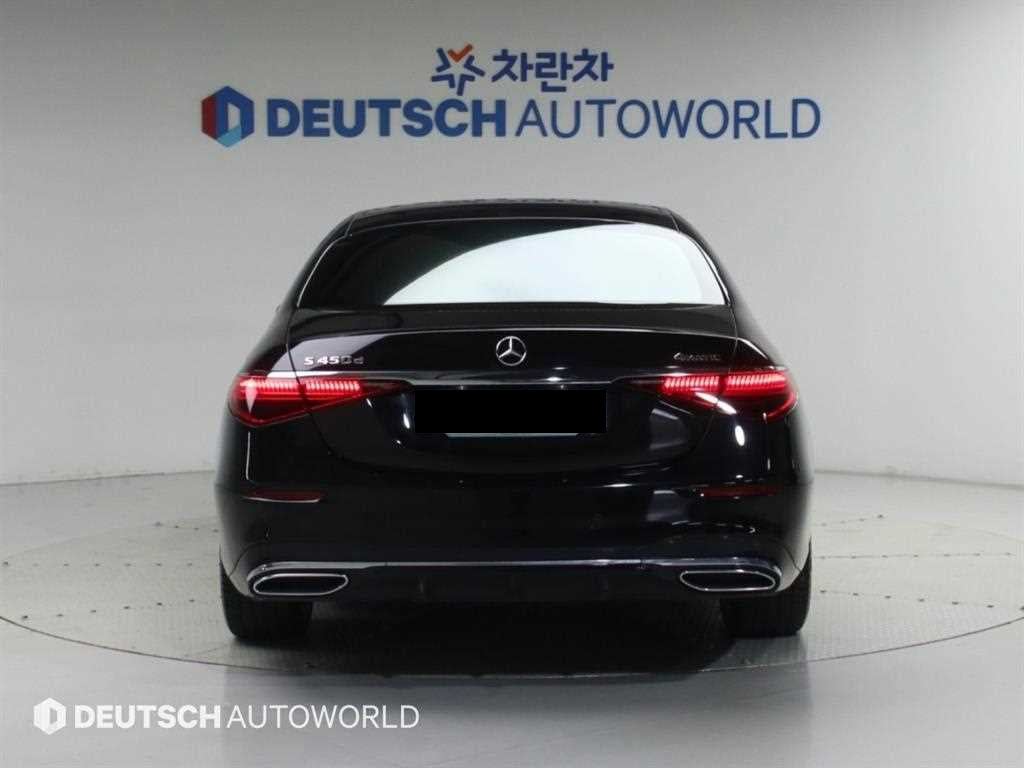 Mercedes-Benz S-Class — photo 04