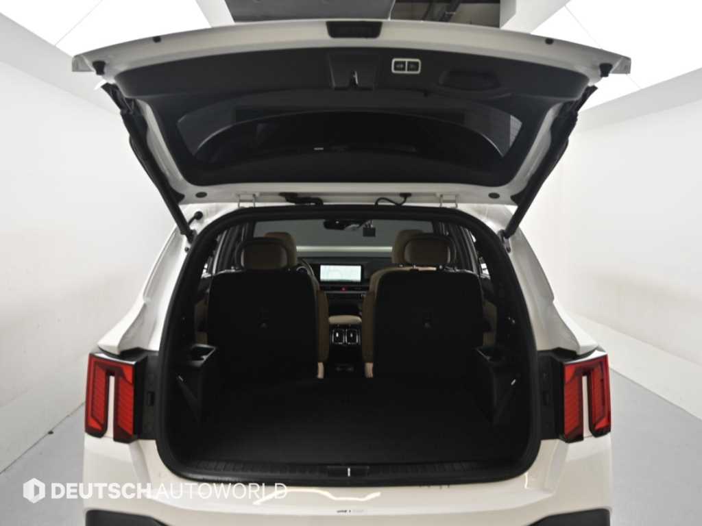 Kia Sorento — photo 19