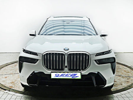 BMW X7 — photo 01