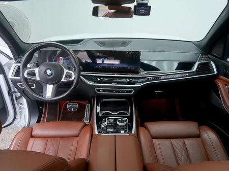 BMW X7 — photo 05