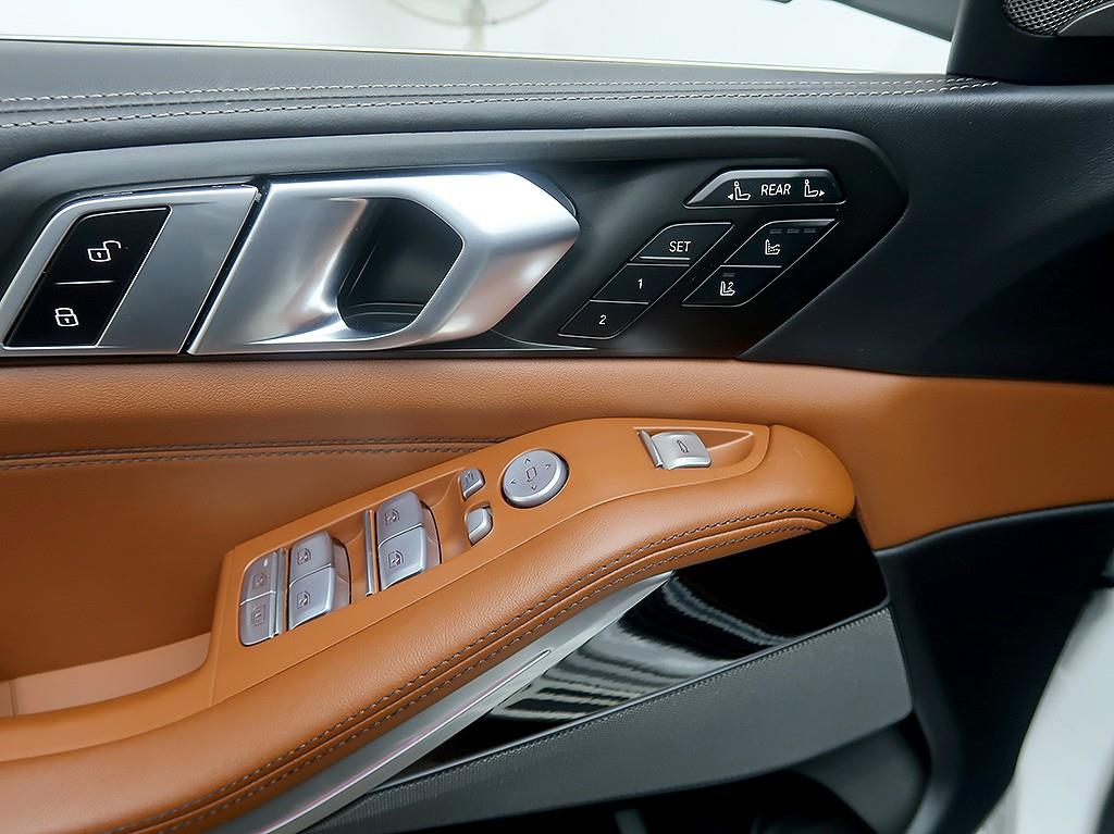 BMW X7 — photo 13