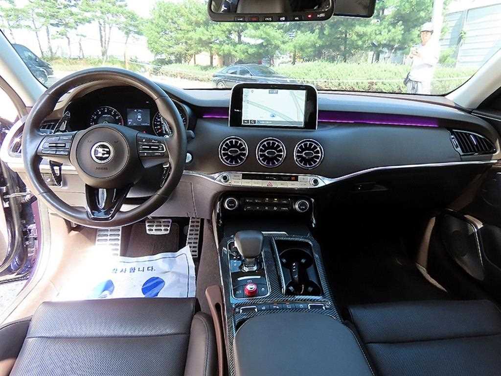 Kia Stinger — photo 07