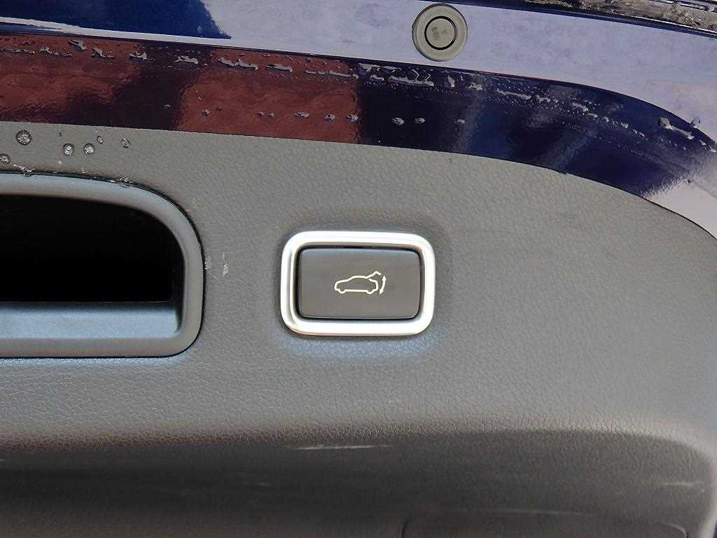 Kia Stinger — photo 16