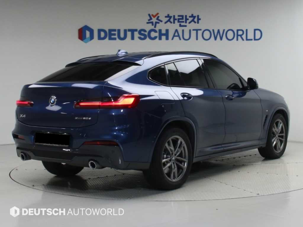 BMW X4 — photo 02