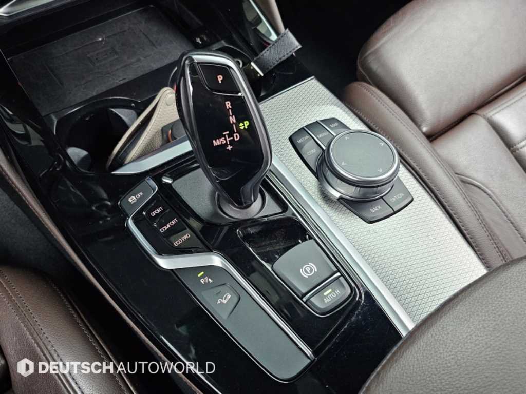 BMW X4 — photo 09