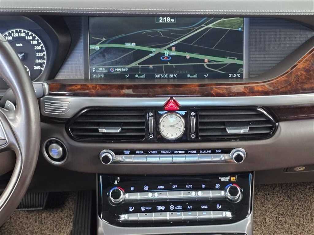 Genesis EQ900 — photo 11