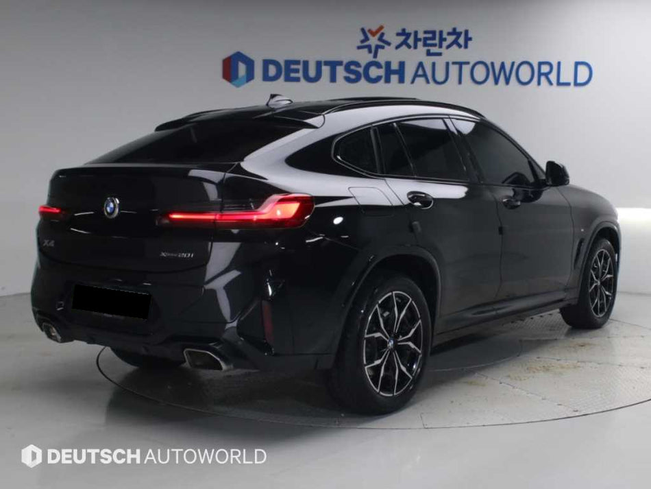 BMW X4 — photo 02