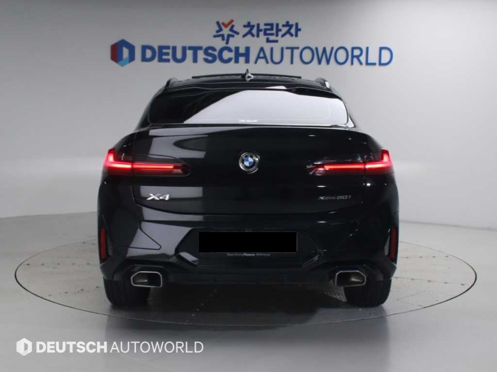 BMW X4 — photo 04