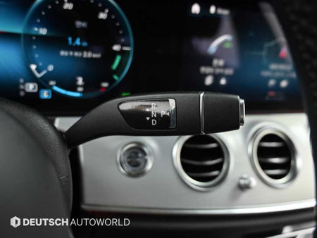 Mercedes-Benz E-Class — photo 09