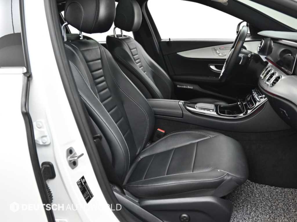 Mercedes-Benz E-Class — photo 10