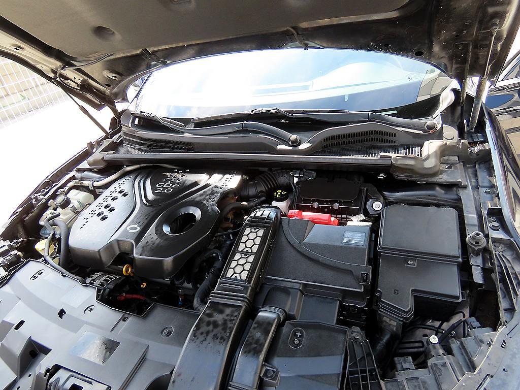 RENAULT SM6 — photo 19