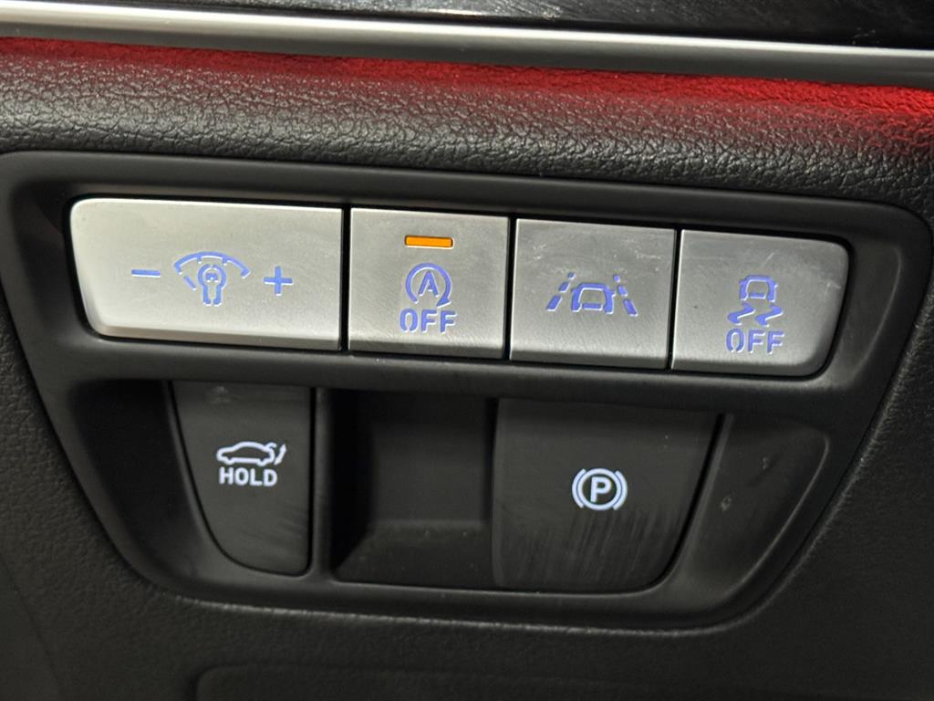 Genesis G80 — photo 18