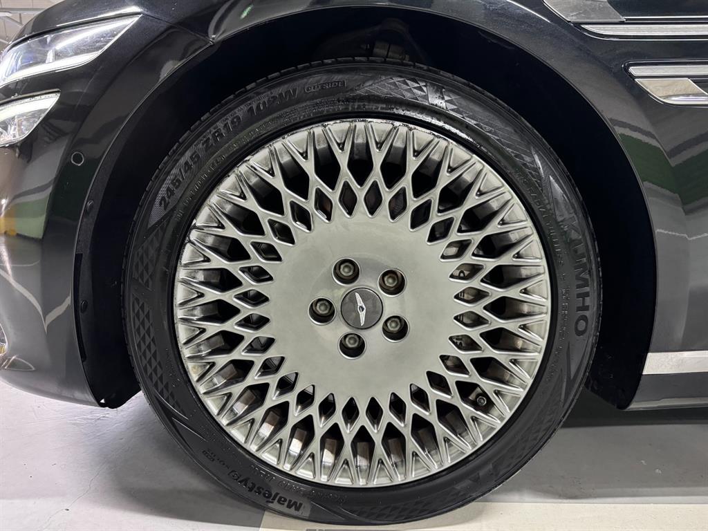 Genesis G80 — photo 19