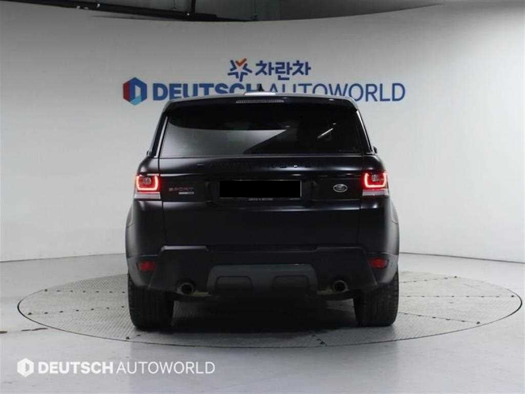 Land Rover Range Rover Sport — photo 04