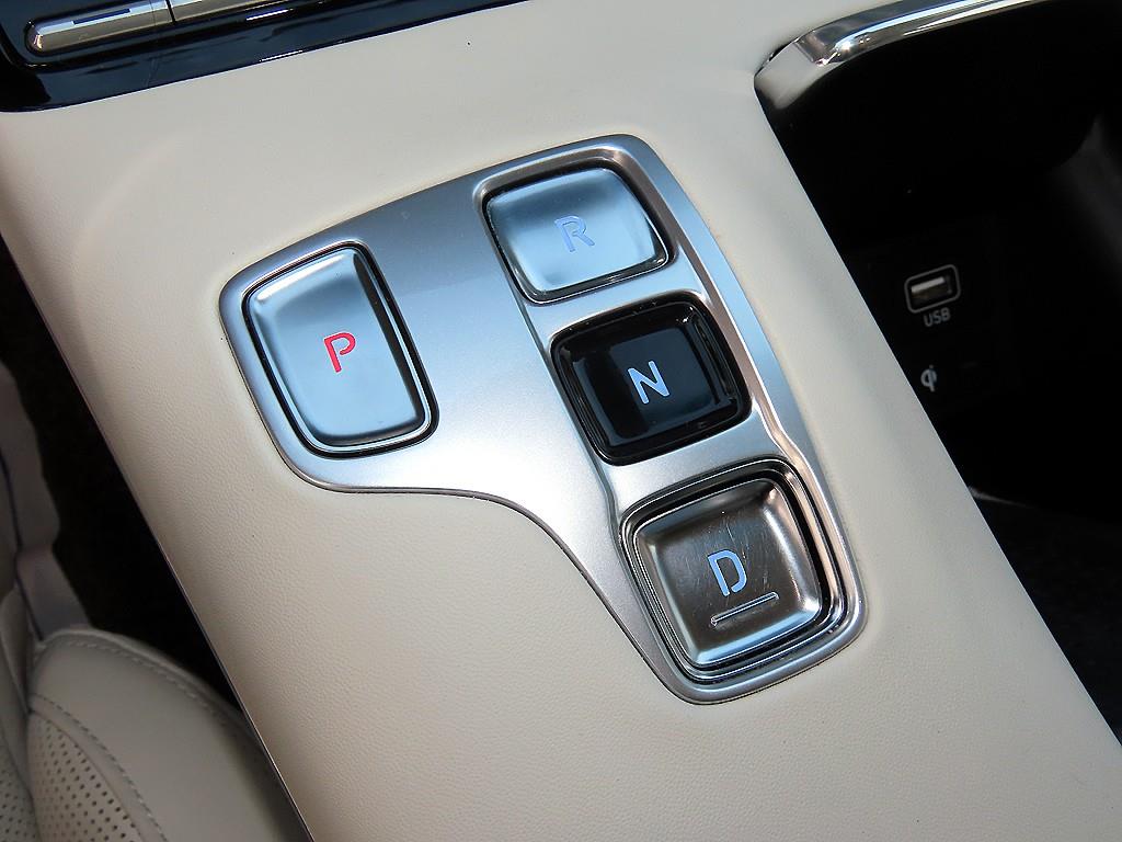 Hyundai Grandeur — photo 10
