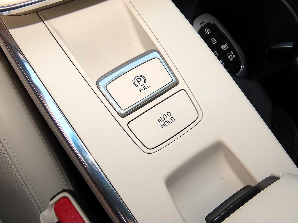 Hyundai Grandeur — photo 13